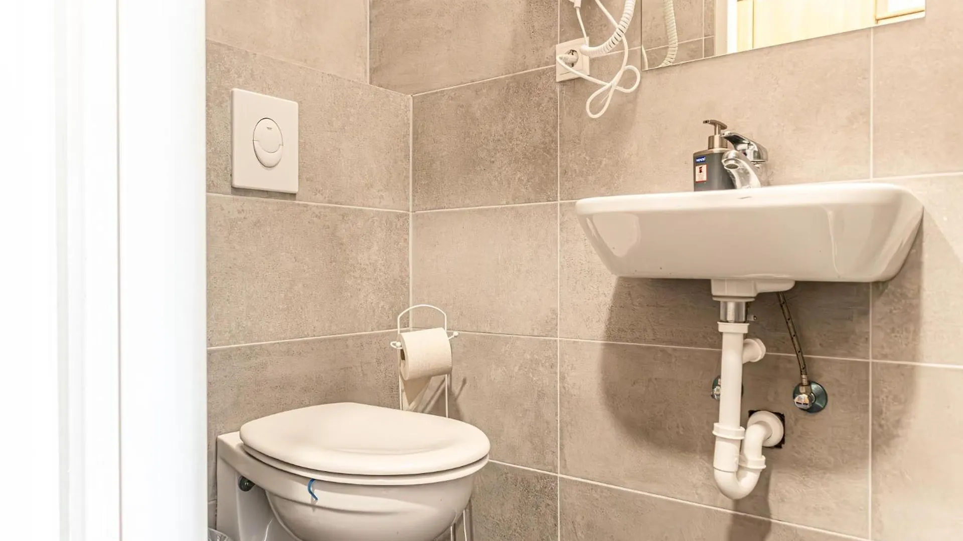 Neighboring 3 Apts.- Ideal For Families & Friends Vienna