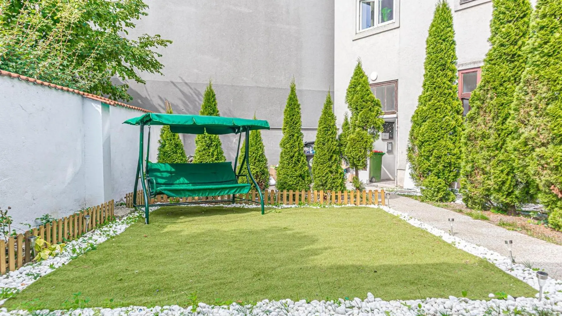 Neighboring 3 Apts.- Ideal For Families & Friends Vienna 0*,  Austria