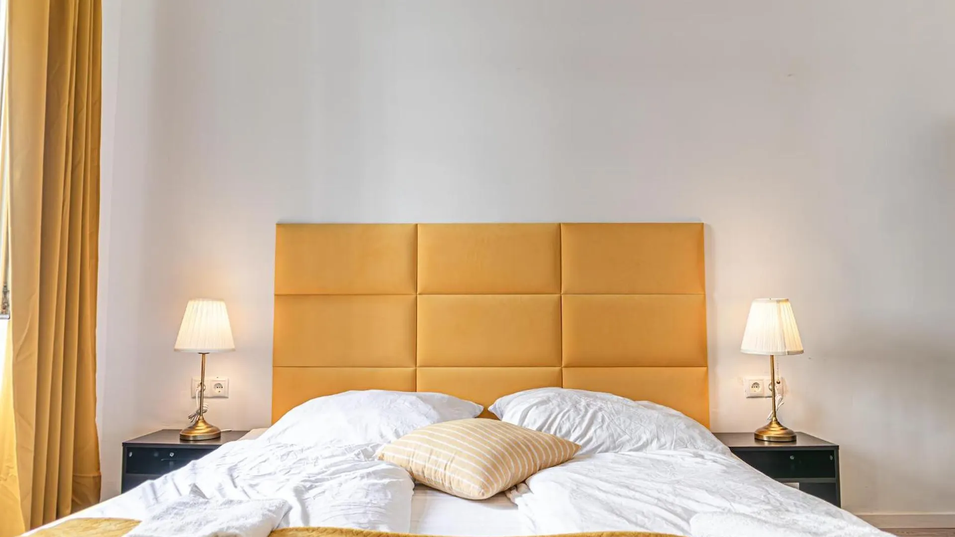 Neighboring 3 Apts.- Ideal For Families & Friends Vienna 0*,  Austria